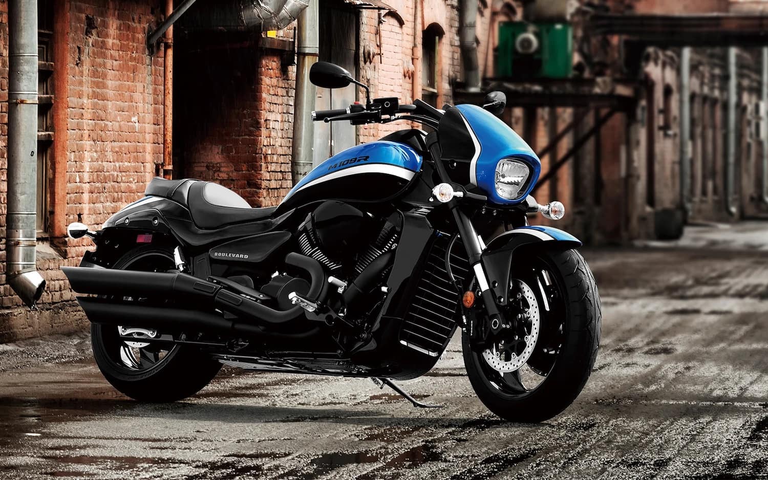 m109r: Is It the Right Bike for You? (A Simple Guide)