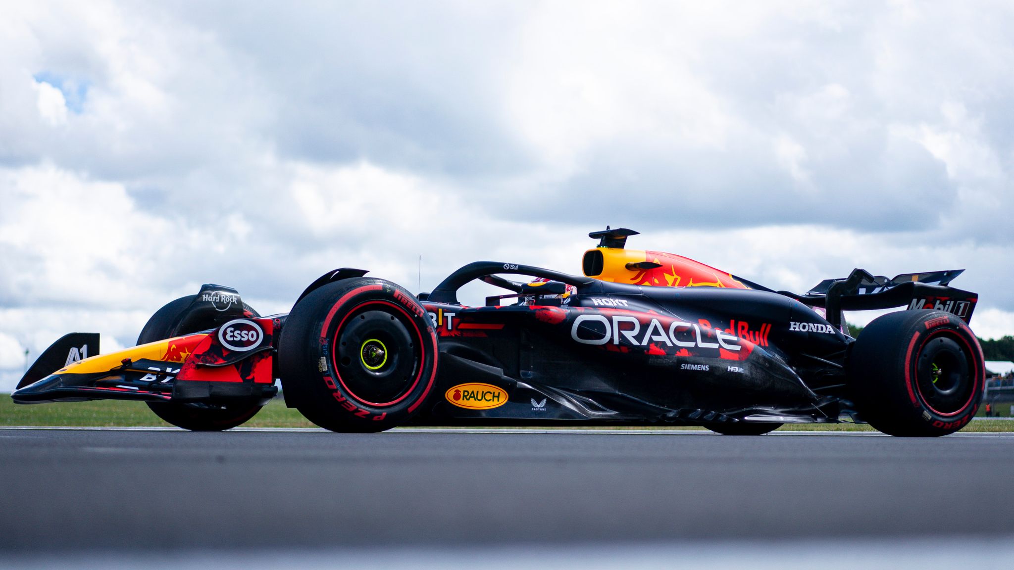 Red Bull F1 2024 Special Livery Singapore: Whats New This Year?