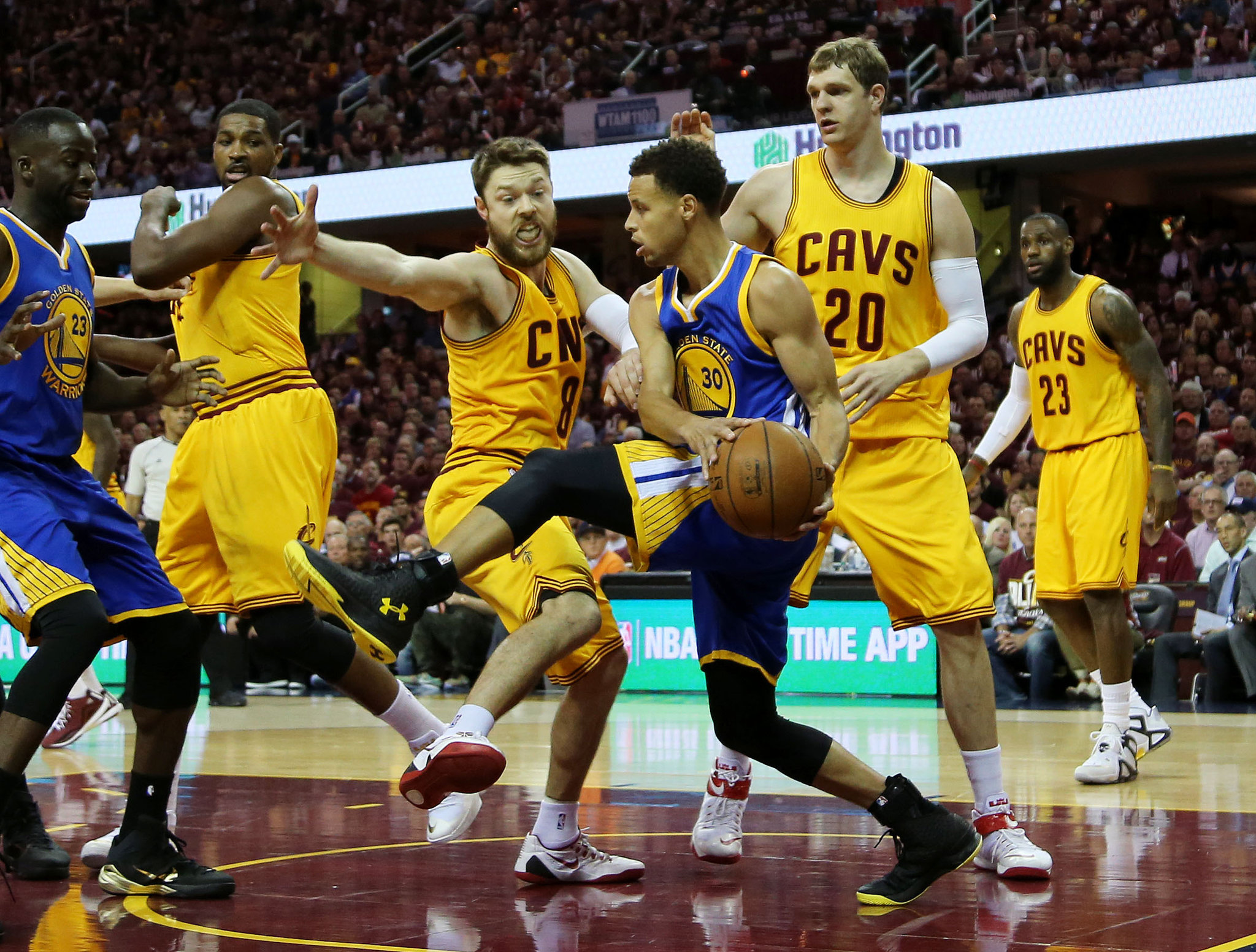 Is Stream East NBA the Best for Basketball? (Pros and Cons Listed)