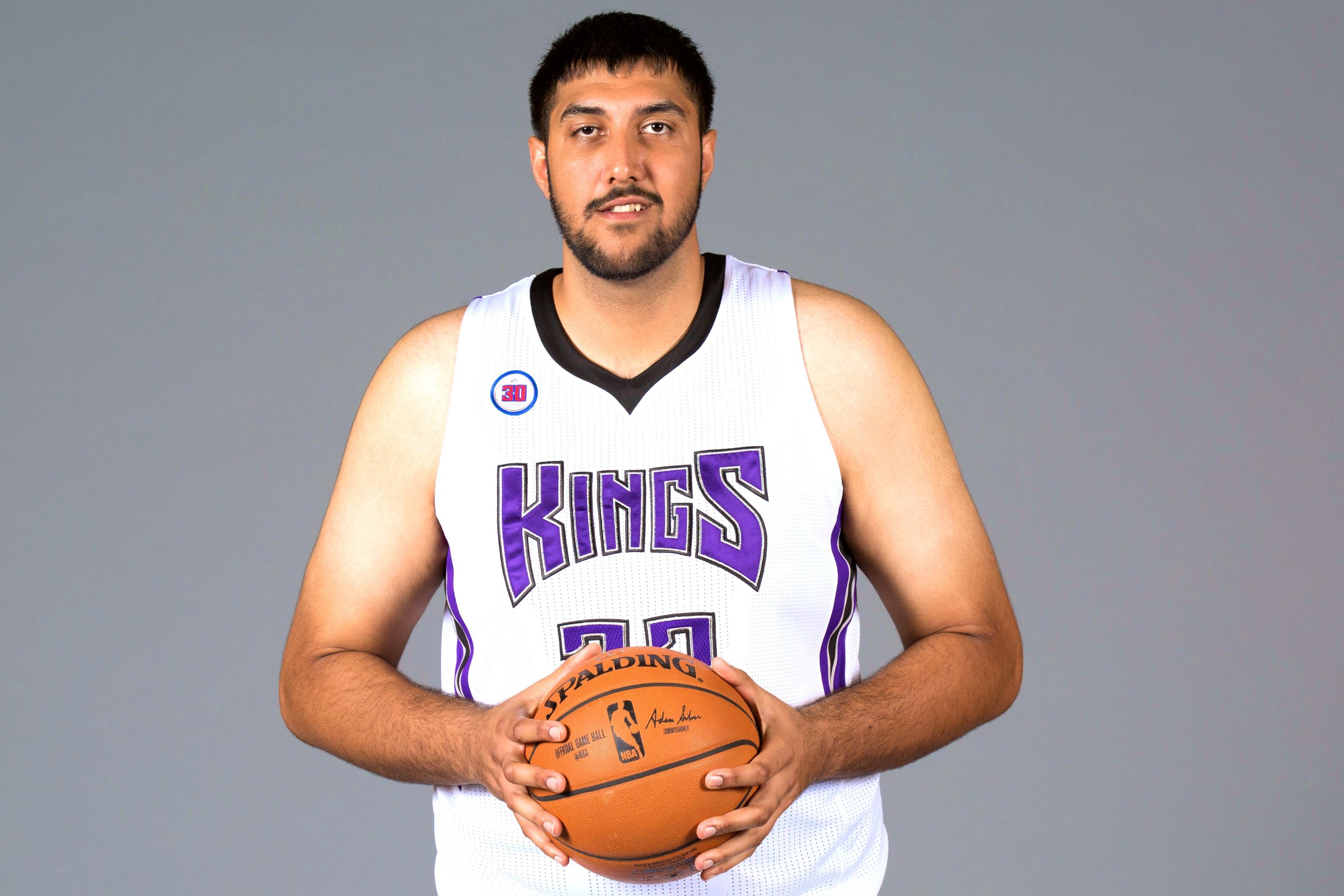 Sim Bhullar: From an Undrafted Player to a Professional Basketball Pioneer