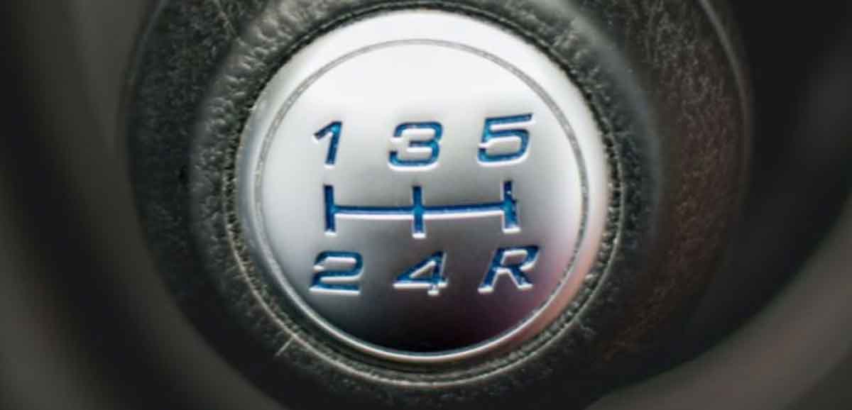 Mastering How to Launch a Car with a Manual Transmission: Tips for a Smooth Start