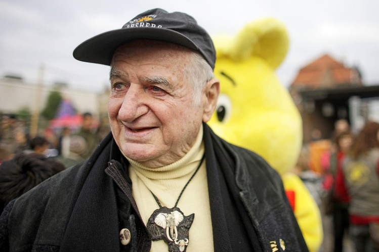 What to Know About Hans Guido Riegel? (The Story of a Candy Legend)