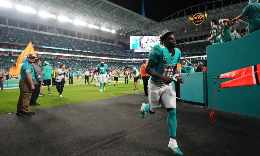 Tyreek Hill Injury Update: Will He Play This Week? Get the Inside Scoop!