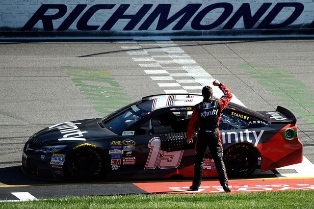 Remember Carl Edwards in 2016? (Looking Back at His NASCAR Season)