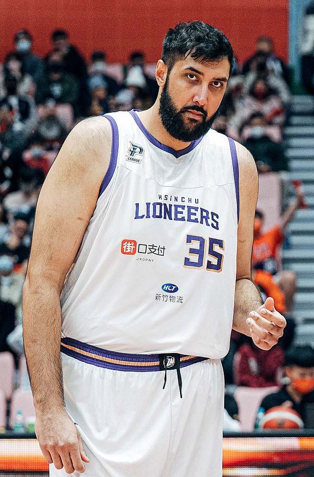 Sim Bhullar: From an Undrafted Player to a Professional Basketball Pioneer