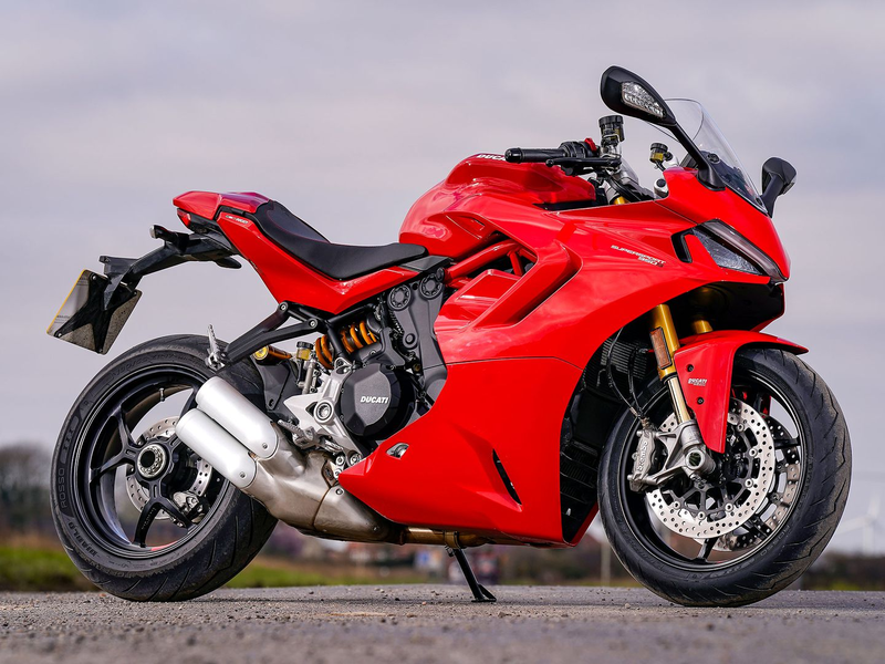 Super Sport Ducati 950 Top Speed: Whats the Real-World Speed? (Expert Riders Share Their Experiences)