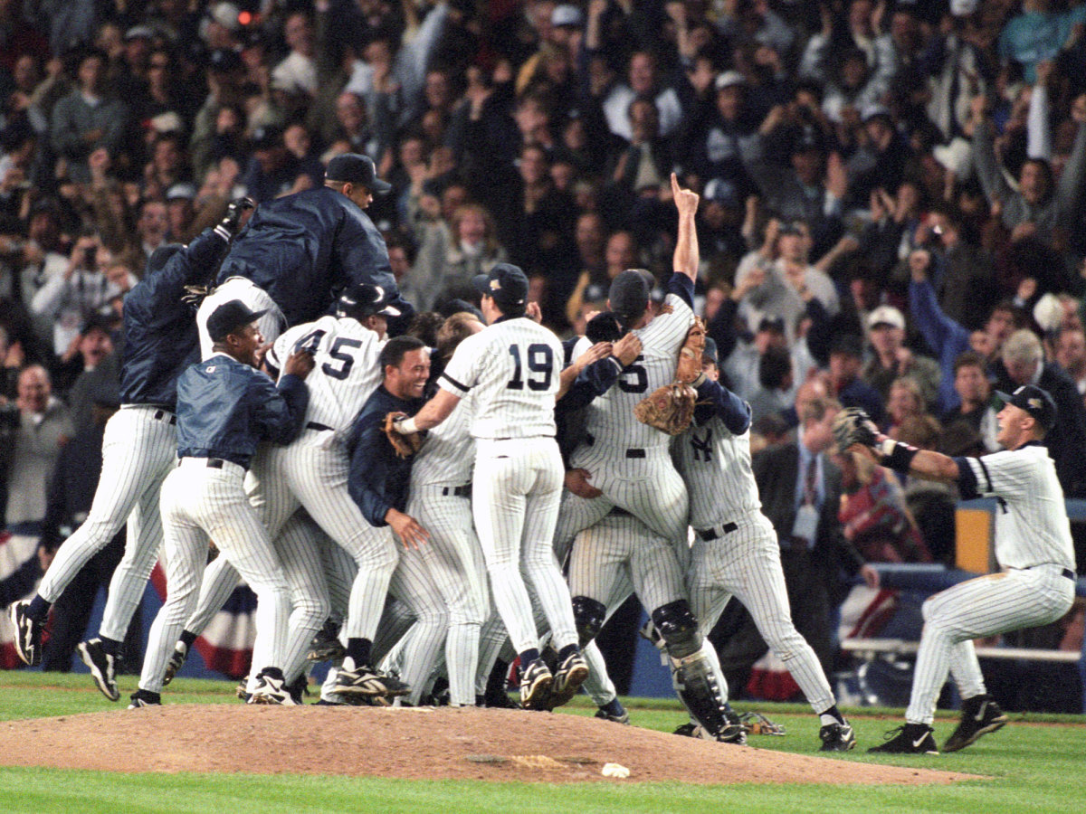 Relive the Epic 1996 World Series Game 4 - A Classic Baseball Moment!
