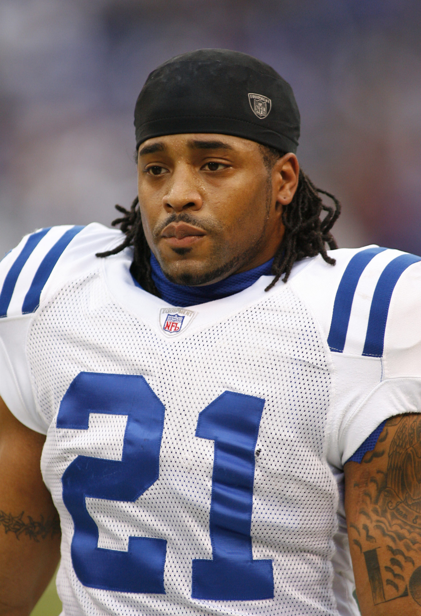 Bob Sanders Football Player: Discover the Legacy He Left Behind in the World of Professional Football