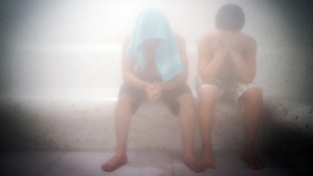 Health Perks for Guys in Steam Room: Sweat Out the Toxins!
