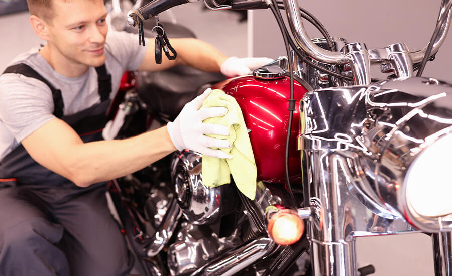 Need help with Yamaha motorcycle engine maintenance? Follow these easy steps for a longer lifespan.