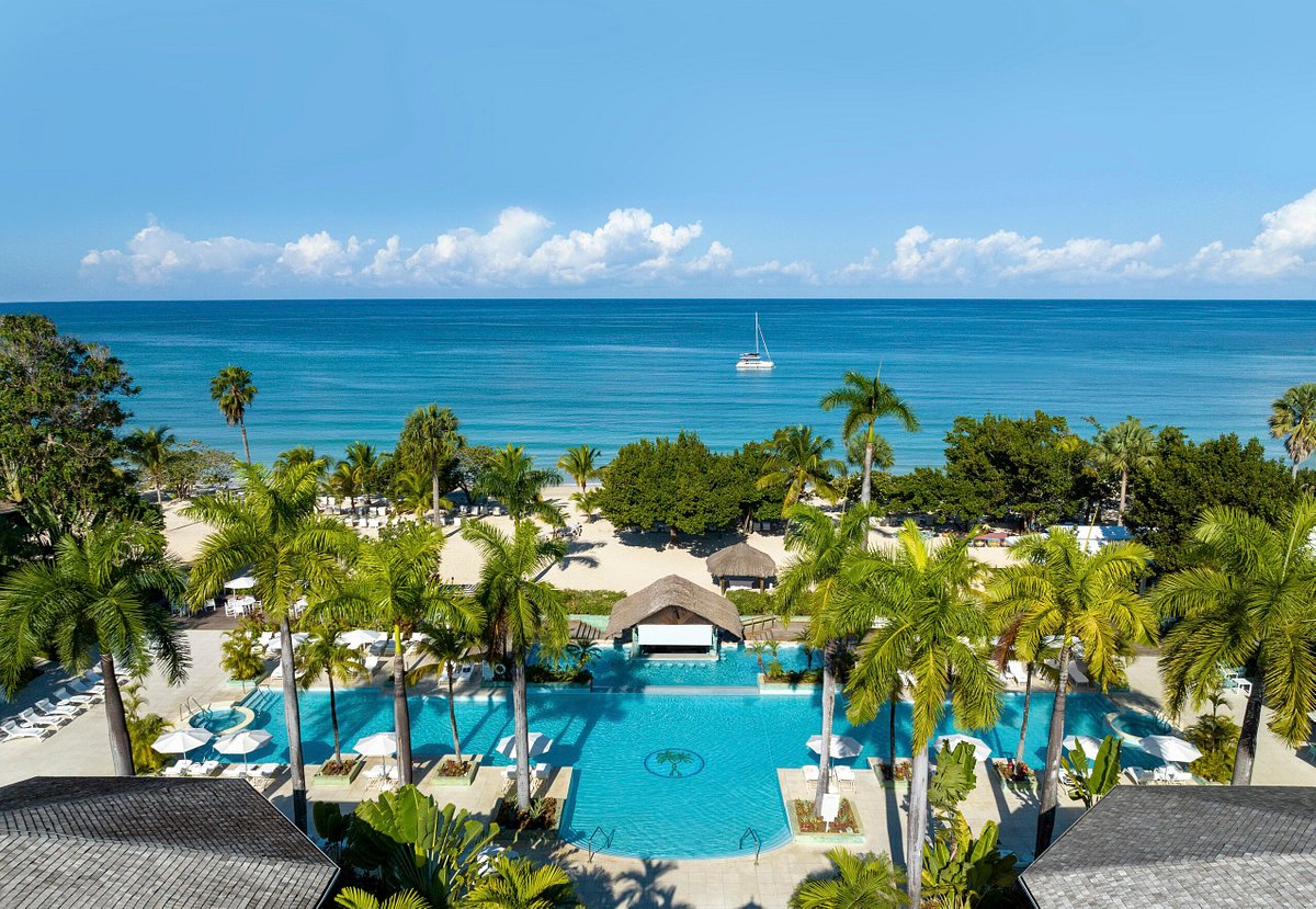 Score a Hedonism Day Pass! (Best Way to Experience the Resort)