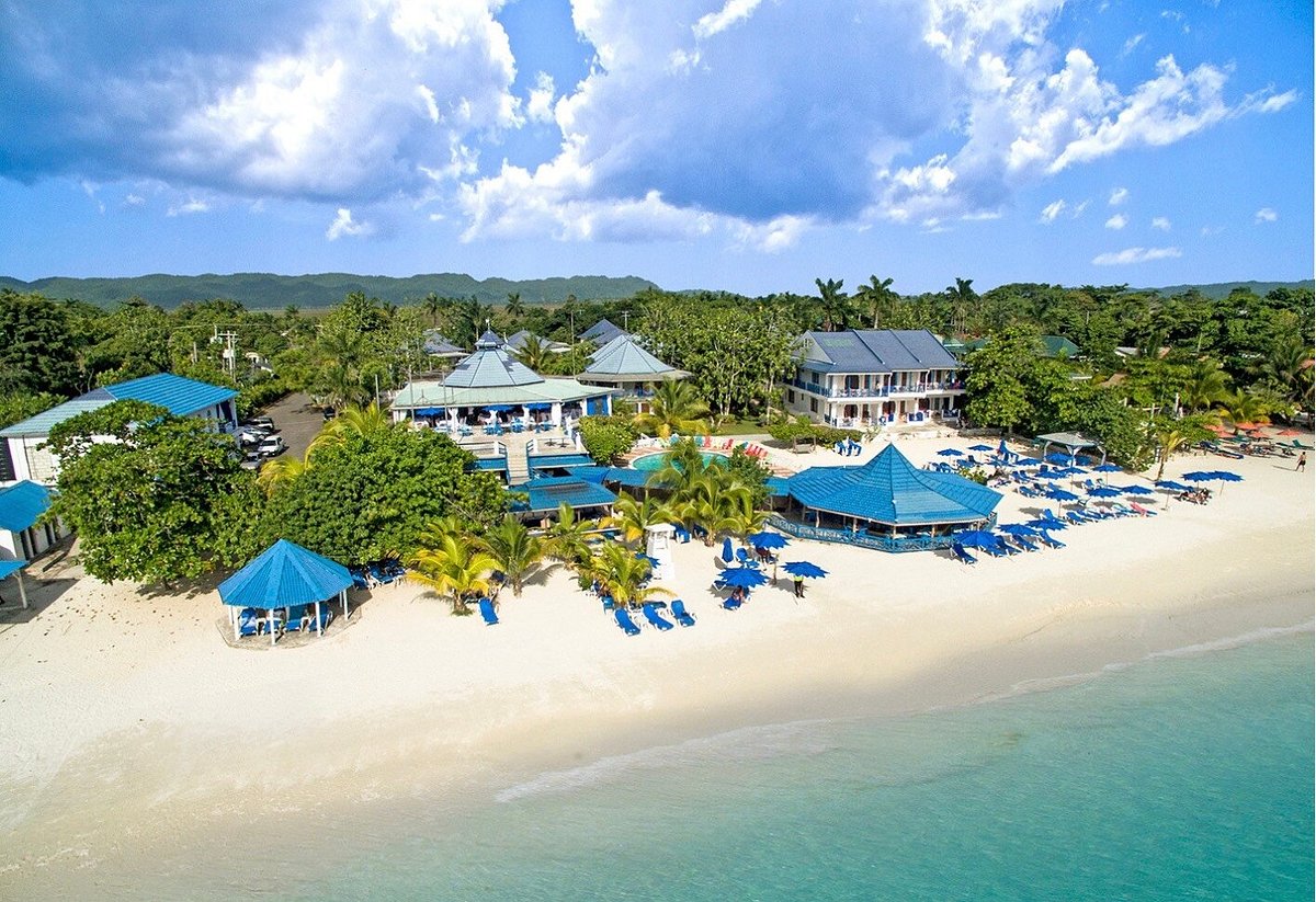 Score a Hedonism Day Pass! (Best Way to Experience the Resort)