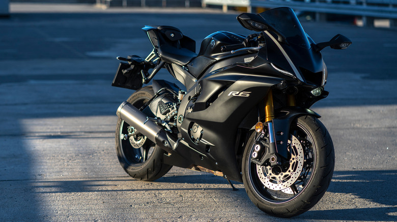Looking for the maximum velocity? Understanding the true top speed of Yamaha R6 and factors influencing it.