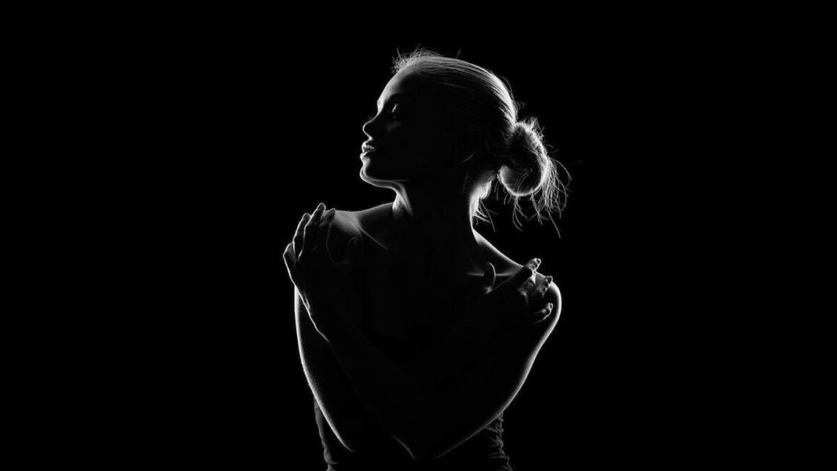 How can you face the black shadow? Simple tips to understand this mysterious figure.