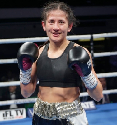 Who is Nina Hughes boxer? Get to know this exciting female boxing champion.