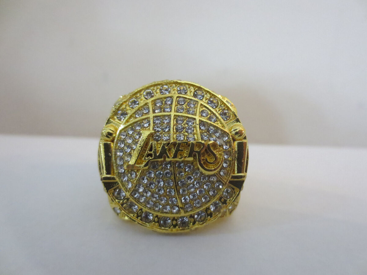 Get Your Own Lakers Championship Ring 2010 Replica Now!