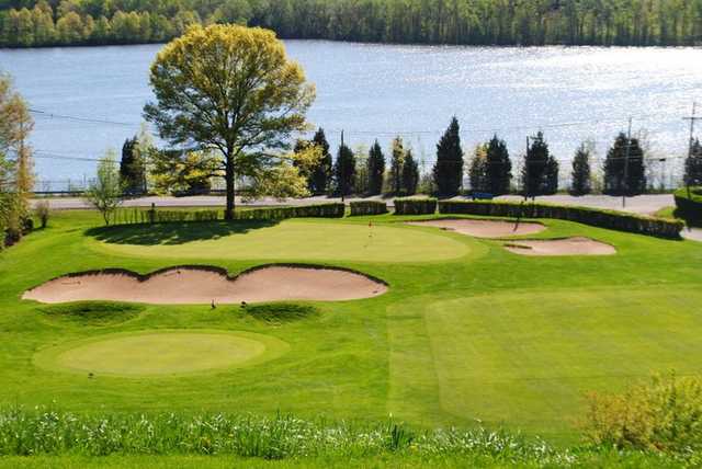Want cheap Blue Hill golf tee times? Try these easy booking methods.