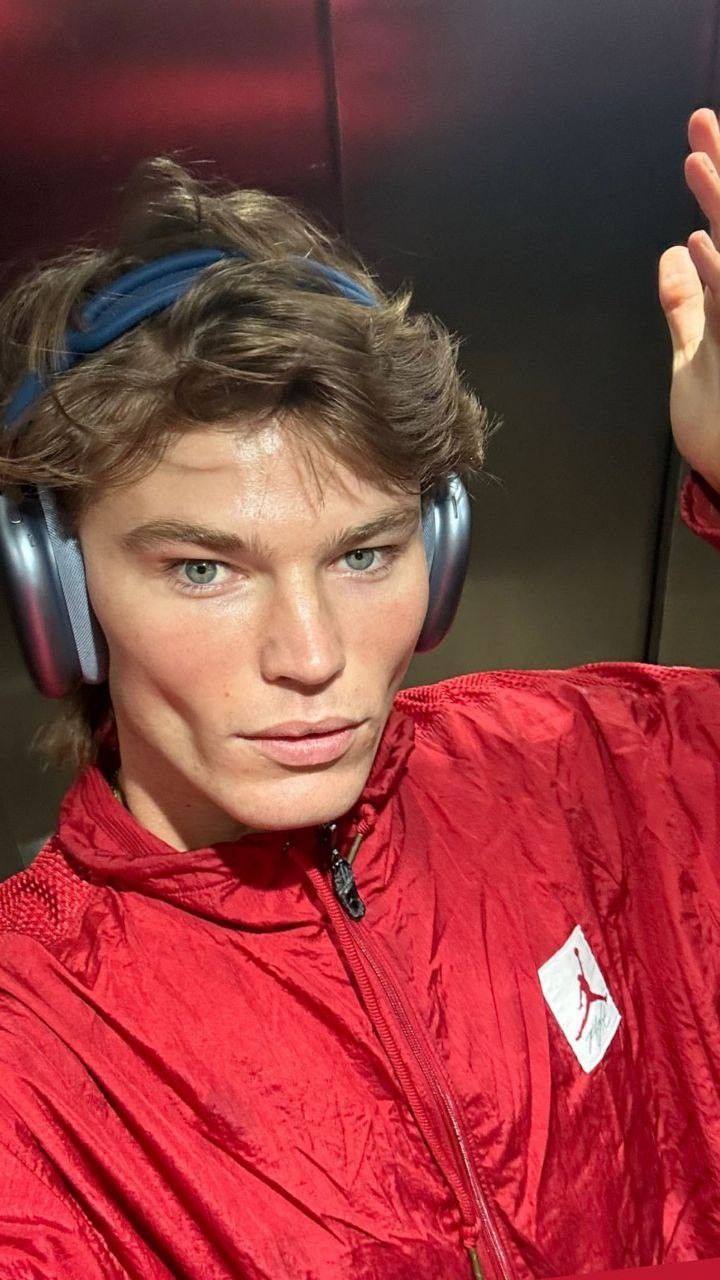 Jordan Barrett ear discussions online: Understand the ongoing fascination and comments about his look.