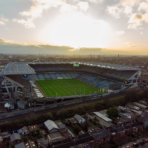 Which are the biggest irish stadiums? Explore Irelands largest venues for sports and concerts now.