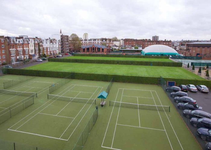 What makes a good queens tennis court london? Find out how to pick the best quality courts.
