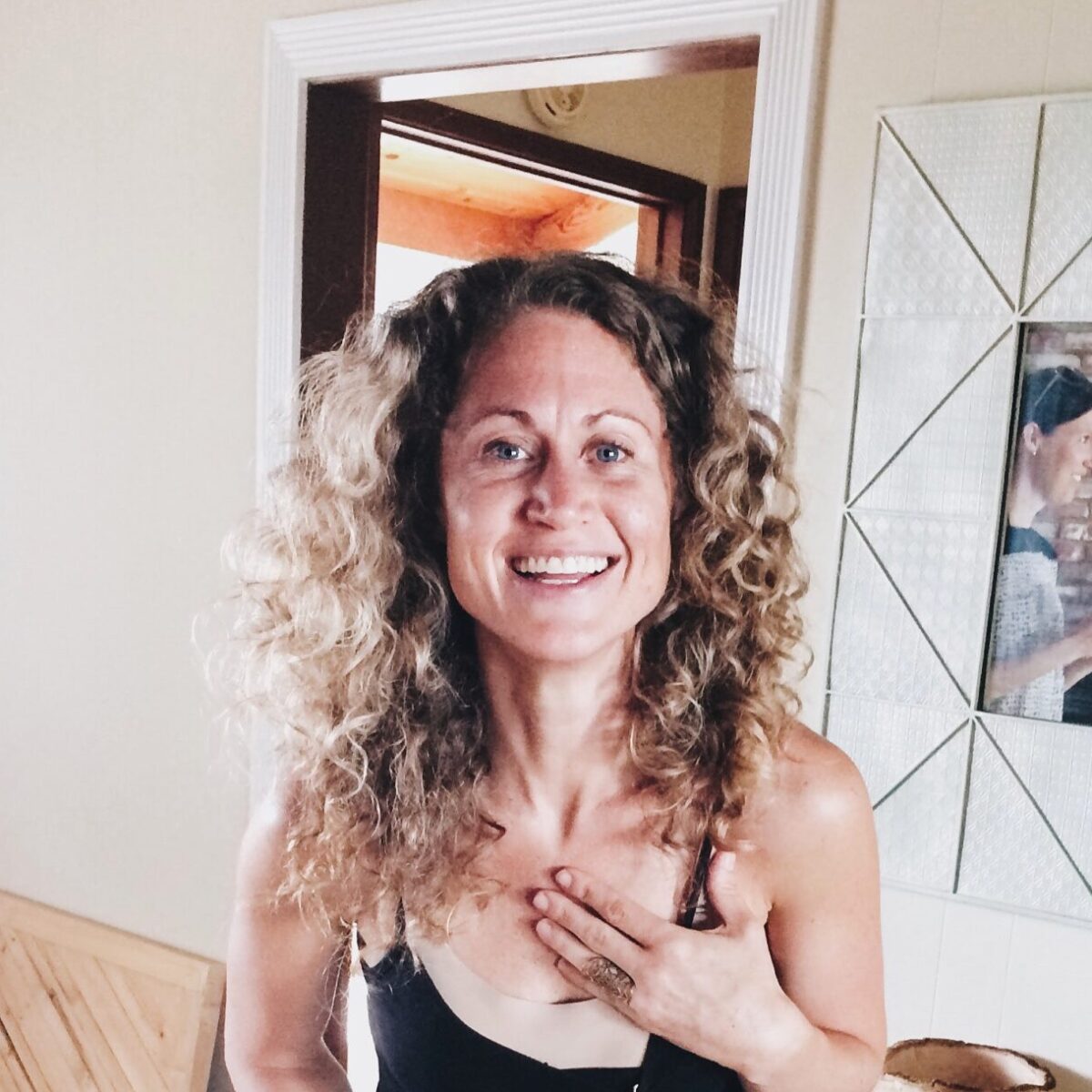 Who is Amanda V really? (Discover the full story and facts behind the name today)