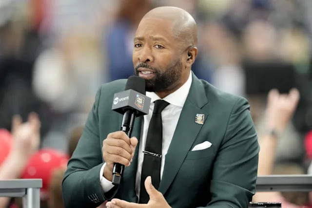 TNTs Kenny Smith: Bio, Career & More Facts Here