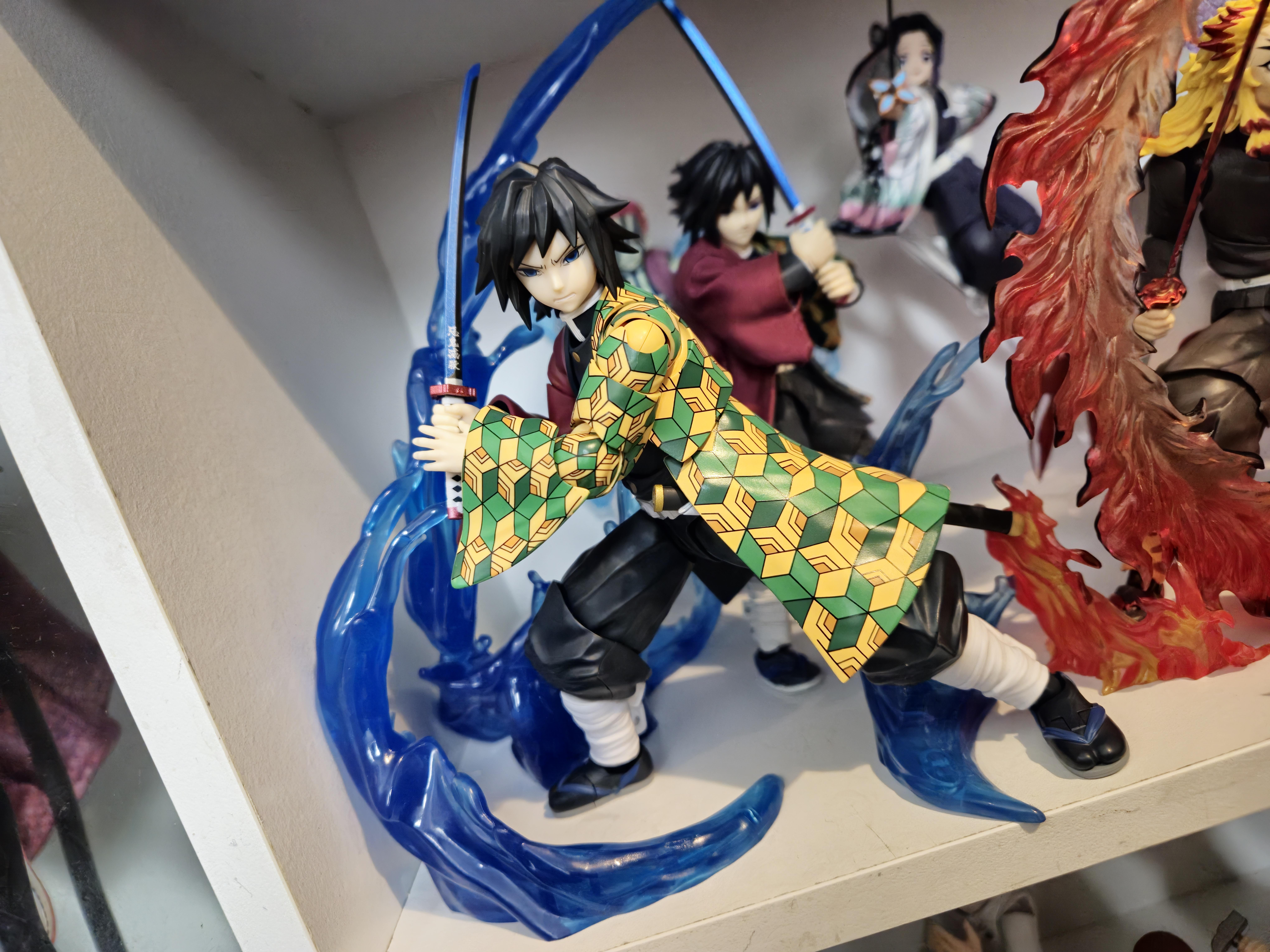How do you choose the best demon slayer figures for display? (Easy tips for starting your amazing anime collection today)