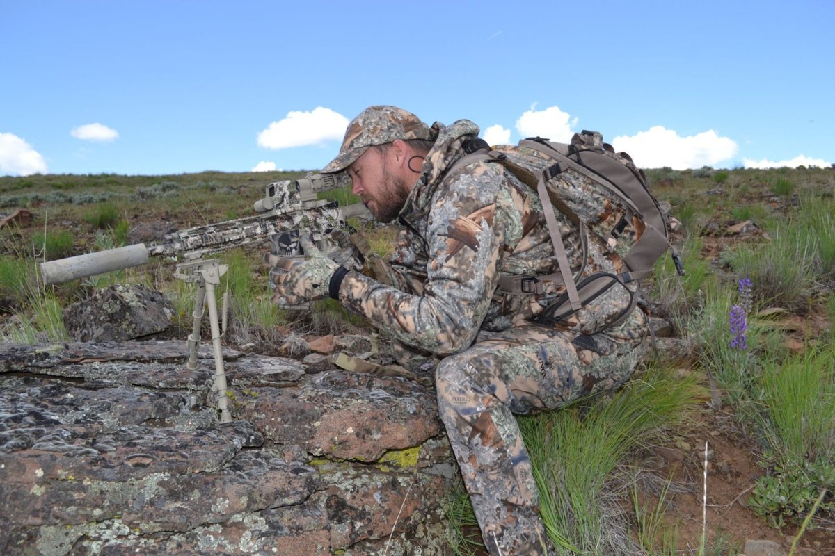 How to choose the right camo background? Simple tips for your design project now!