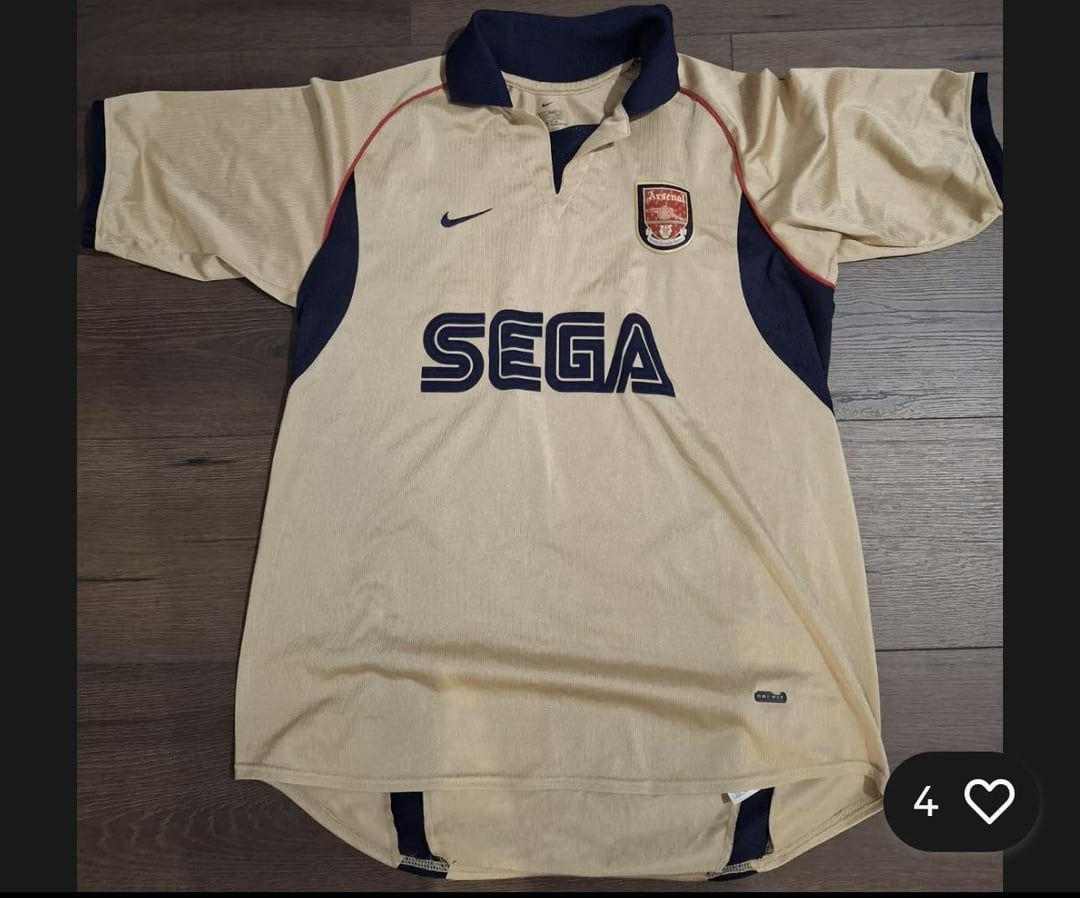Why is the arsenal sega kit so famous? Learn the story behind this legendary shirt now.