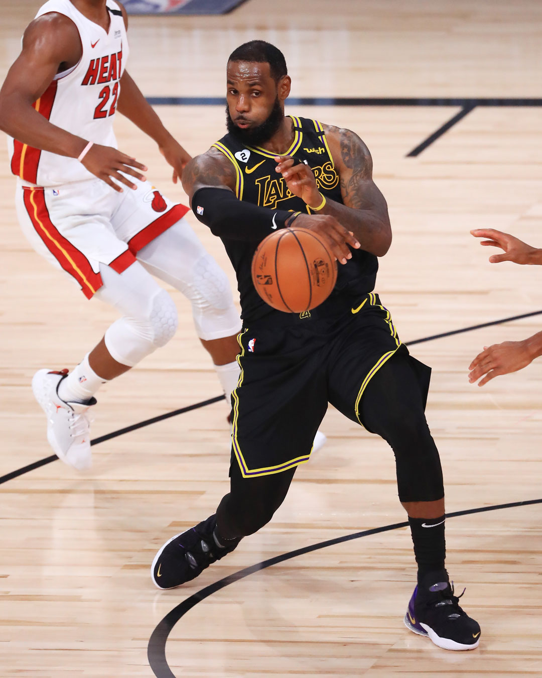 Lebron Point Guard Skills: Breaking Down His Playmaking.