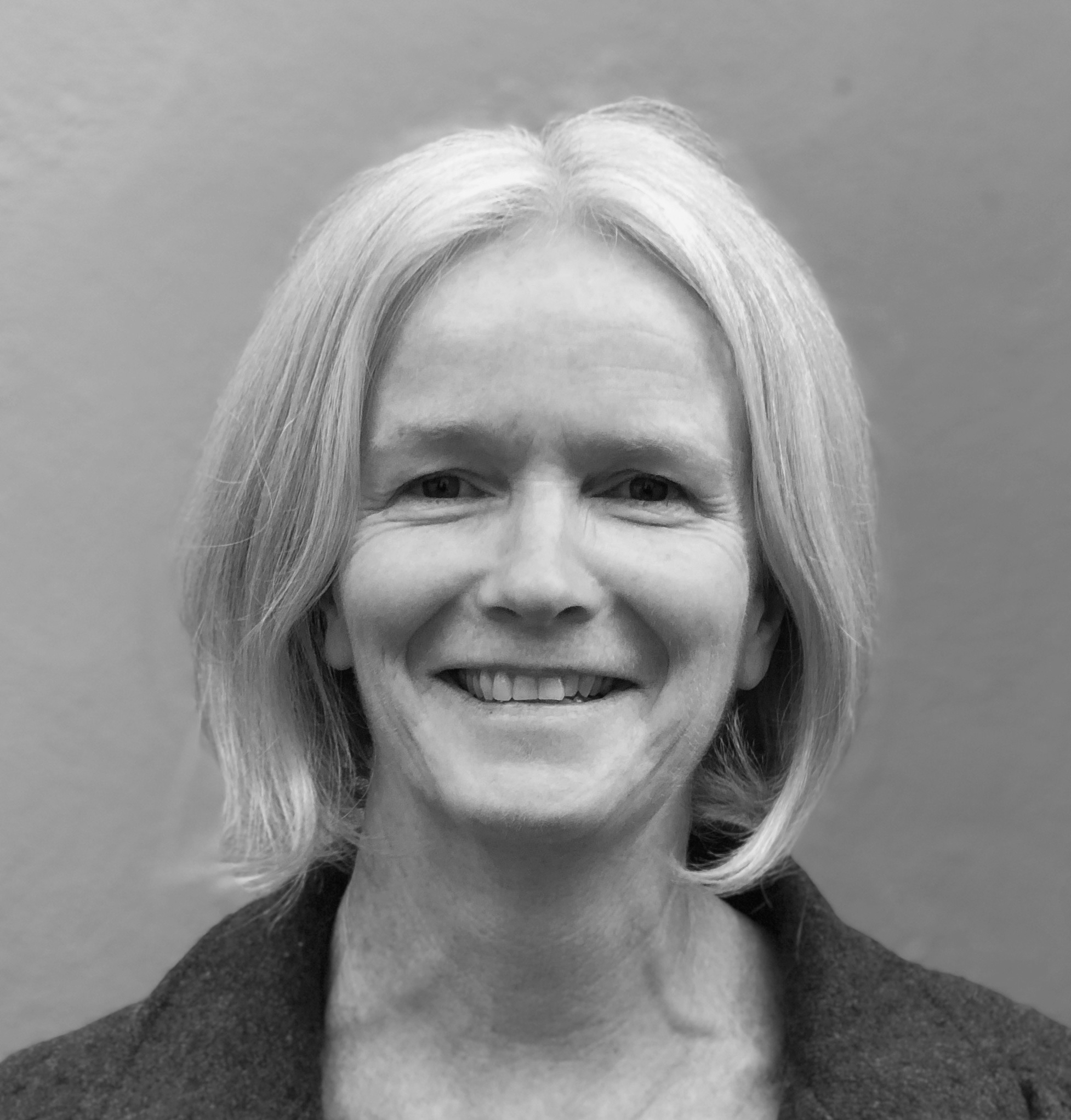 Learn about Fiona Clarke: Why is her work so important? (Understand her impact and unique story)