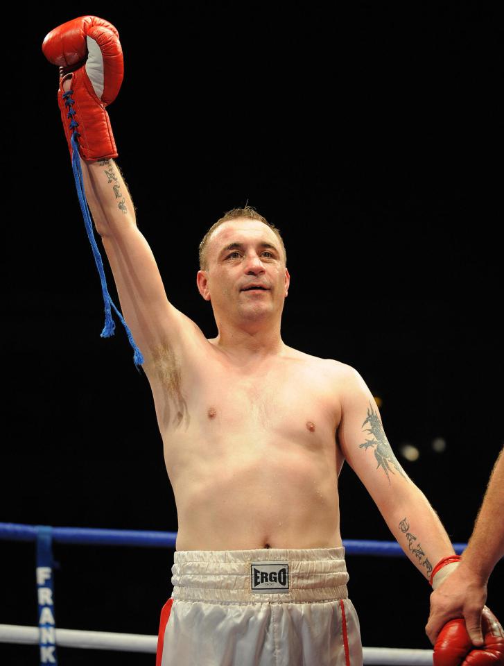 Whos The Worst Boxer Ever? (We Look At Fighters With Awful Records And Big Losses!)