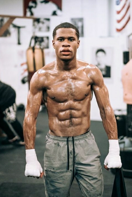 How tall is Devin Haney exactly? (Weve got the boxers official height stats right here for you)