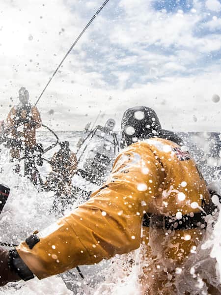 Where to find awesome red bull imagen? Check out these great spots for official photos!