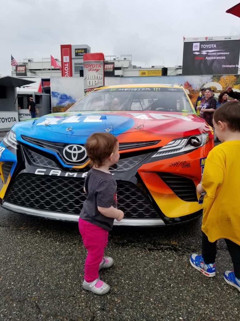 Is Middletown Race Track a good place for families? (Tips for bringing kids and enjoying your whole day at the track)