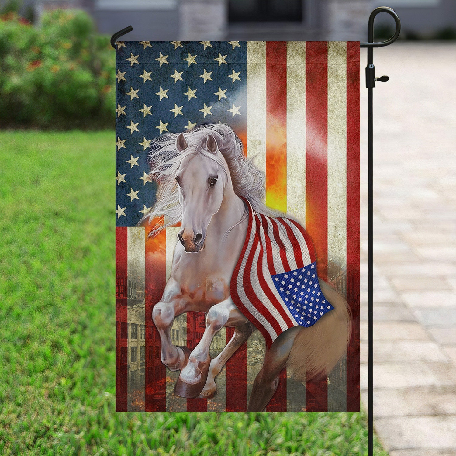 Horse American flag art: Want something really special and eye-catching? Discover these stunning pieces for your collection now!