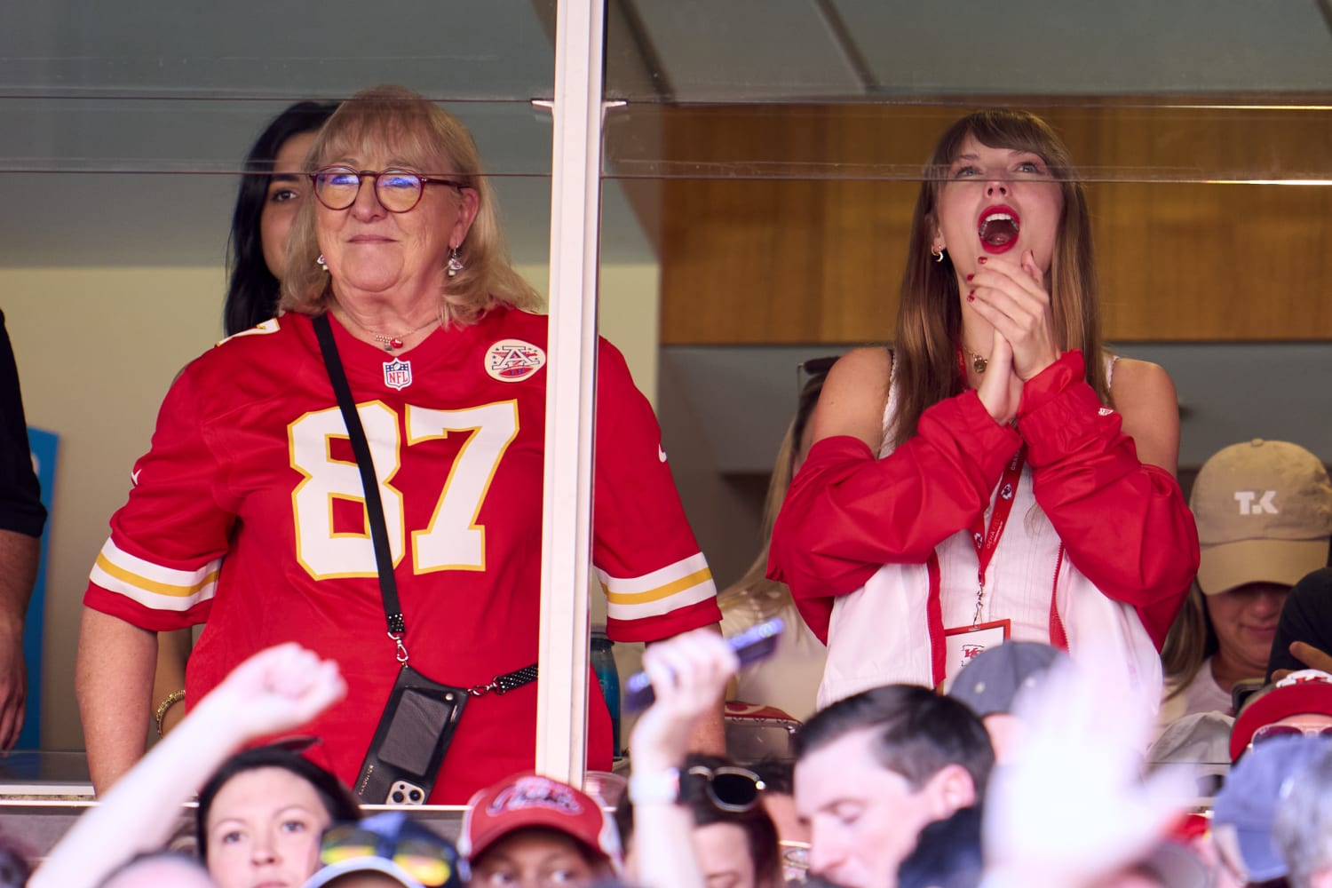 Taylor Swift at Chiefs Game Who Else Sat with Kelce