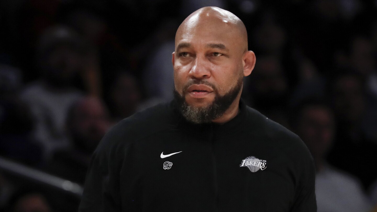 Darvin Ham Ejected Why Reason Lakers Coach Got Tossed Explained