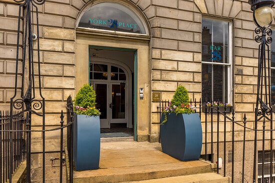 Why visit 28 York Place? Top reasons to explore it