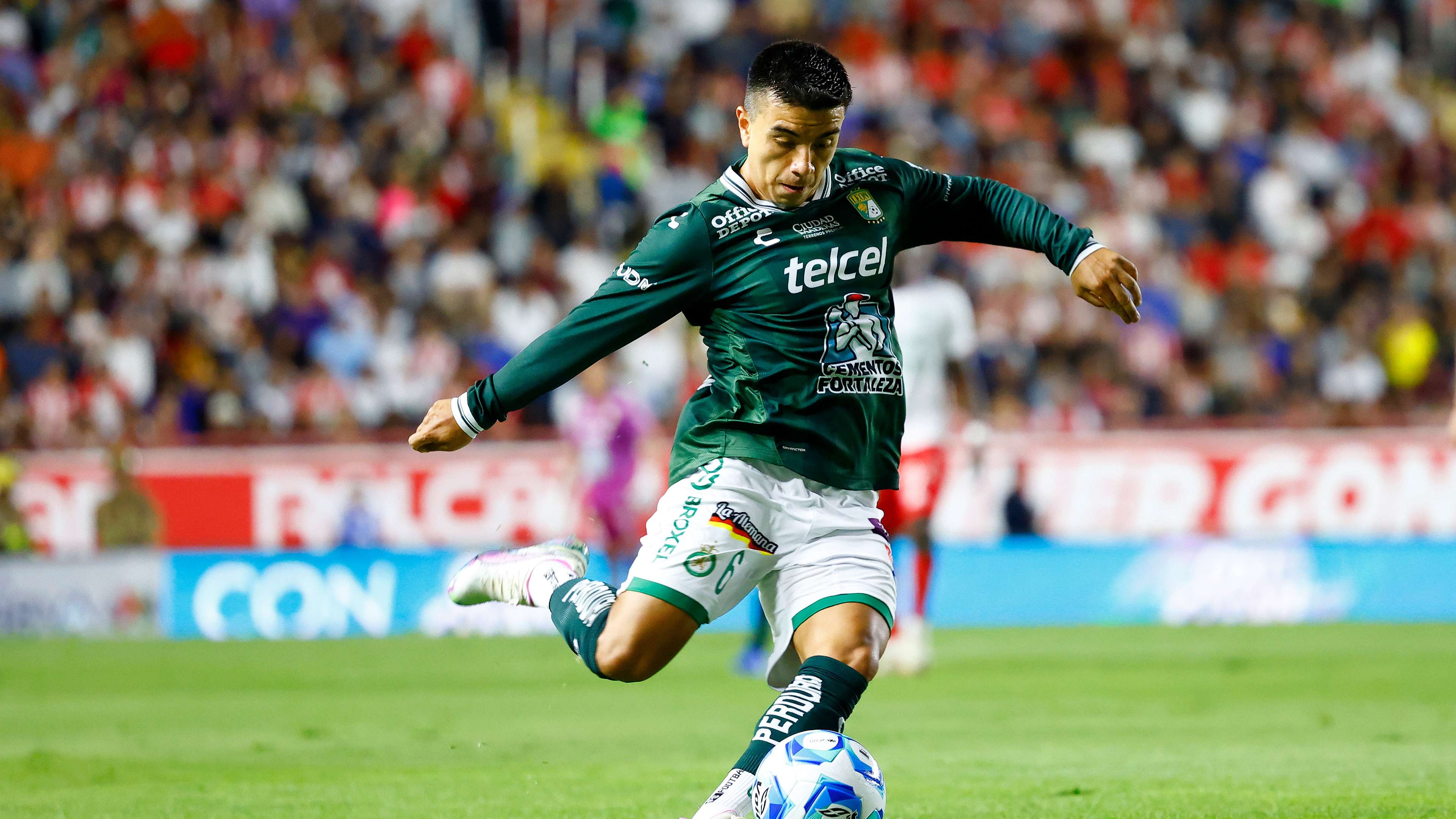 Club León Players: Any New Signings? Latest Transfers & News!