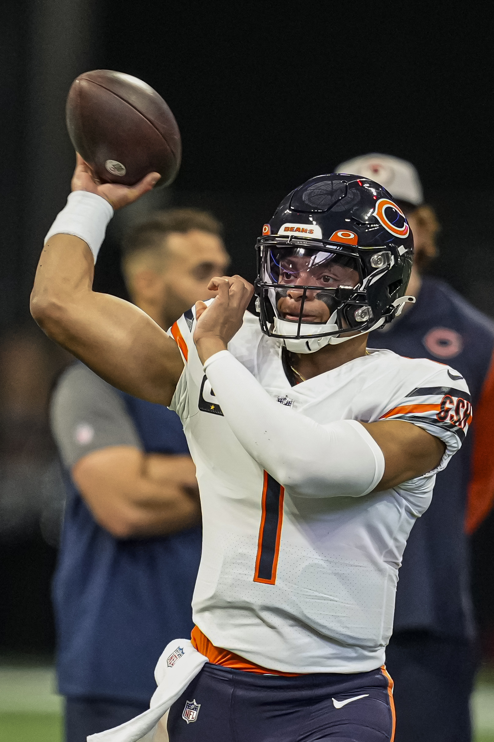 How strong is Justin Fields arm strength expert reviews and ratings