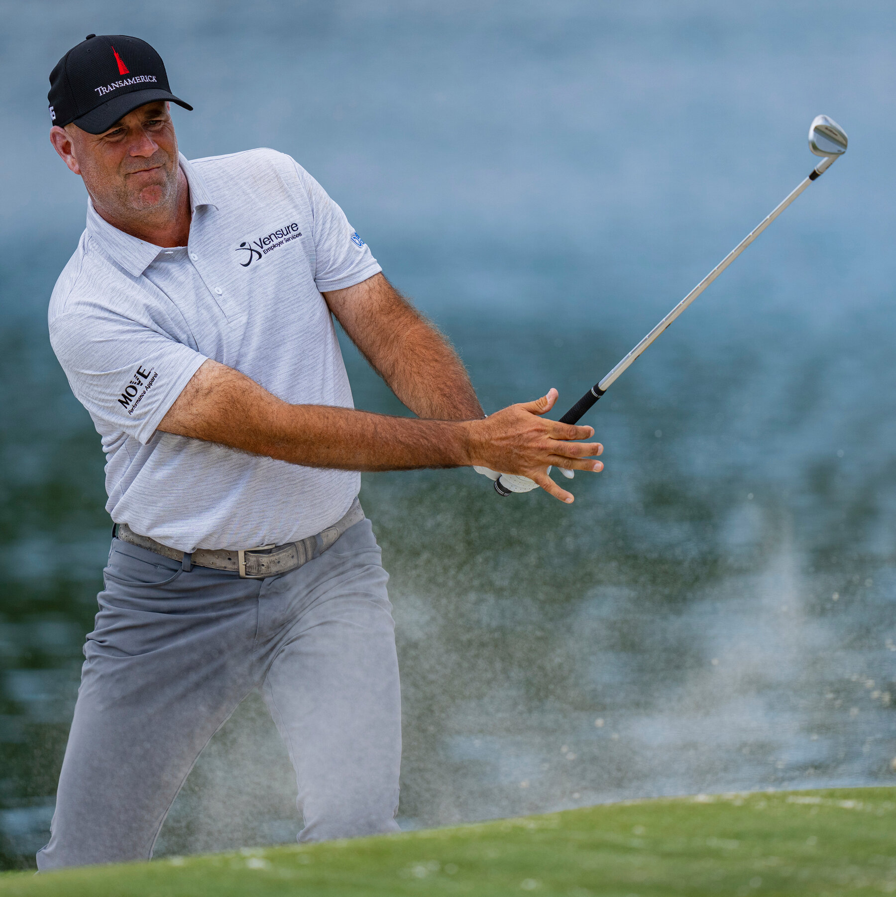 Who is the oldest professional golfer? (Discover his career and secrets to success)