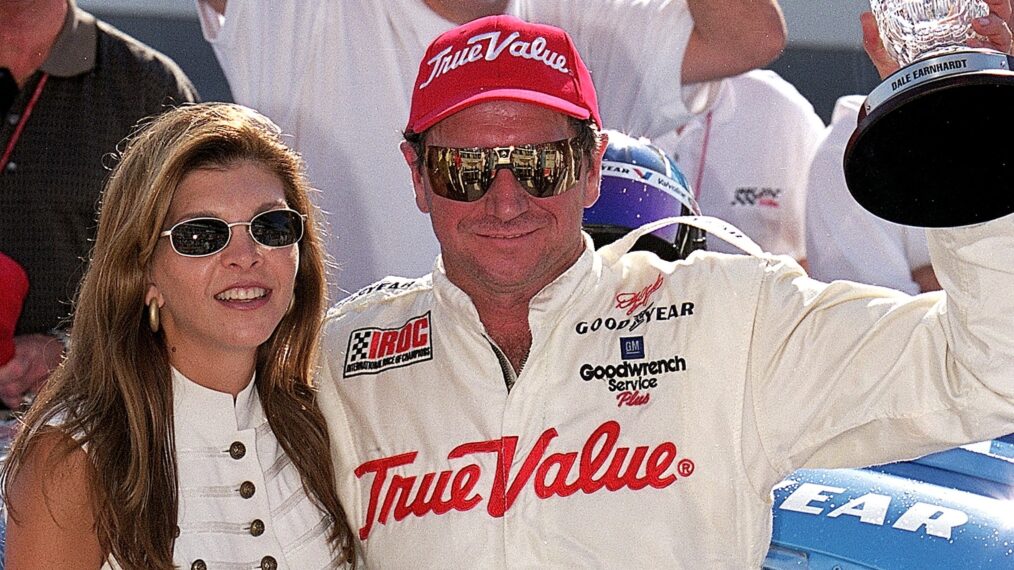 what is teresa earnhardt doing nowadays? learn about her present career status